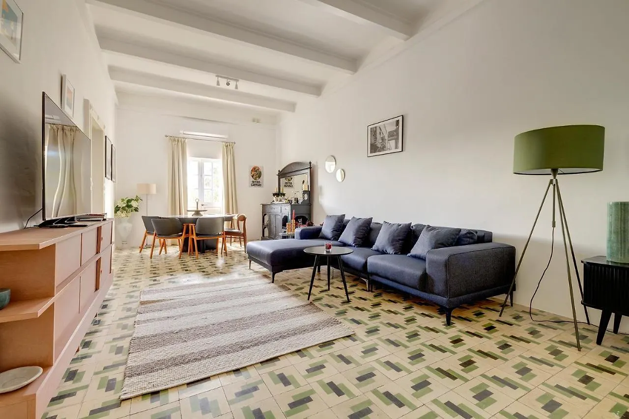Stylish Apartment Steps From The Capital Il-Furjana 0*,  Malta