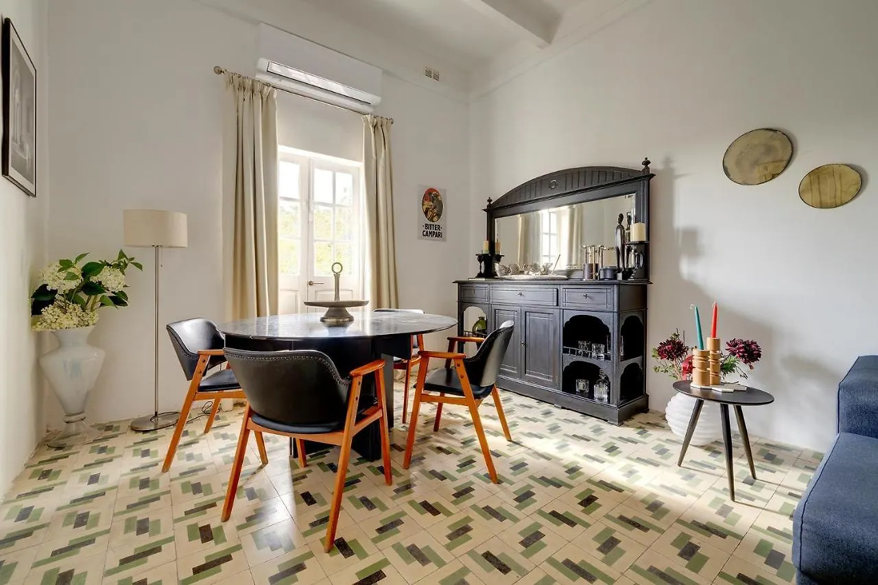 Stylish Apartment Steps From The Capital Il-Furjana