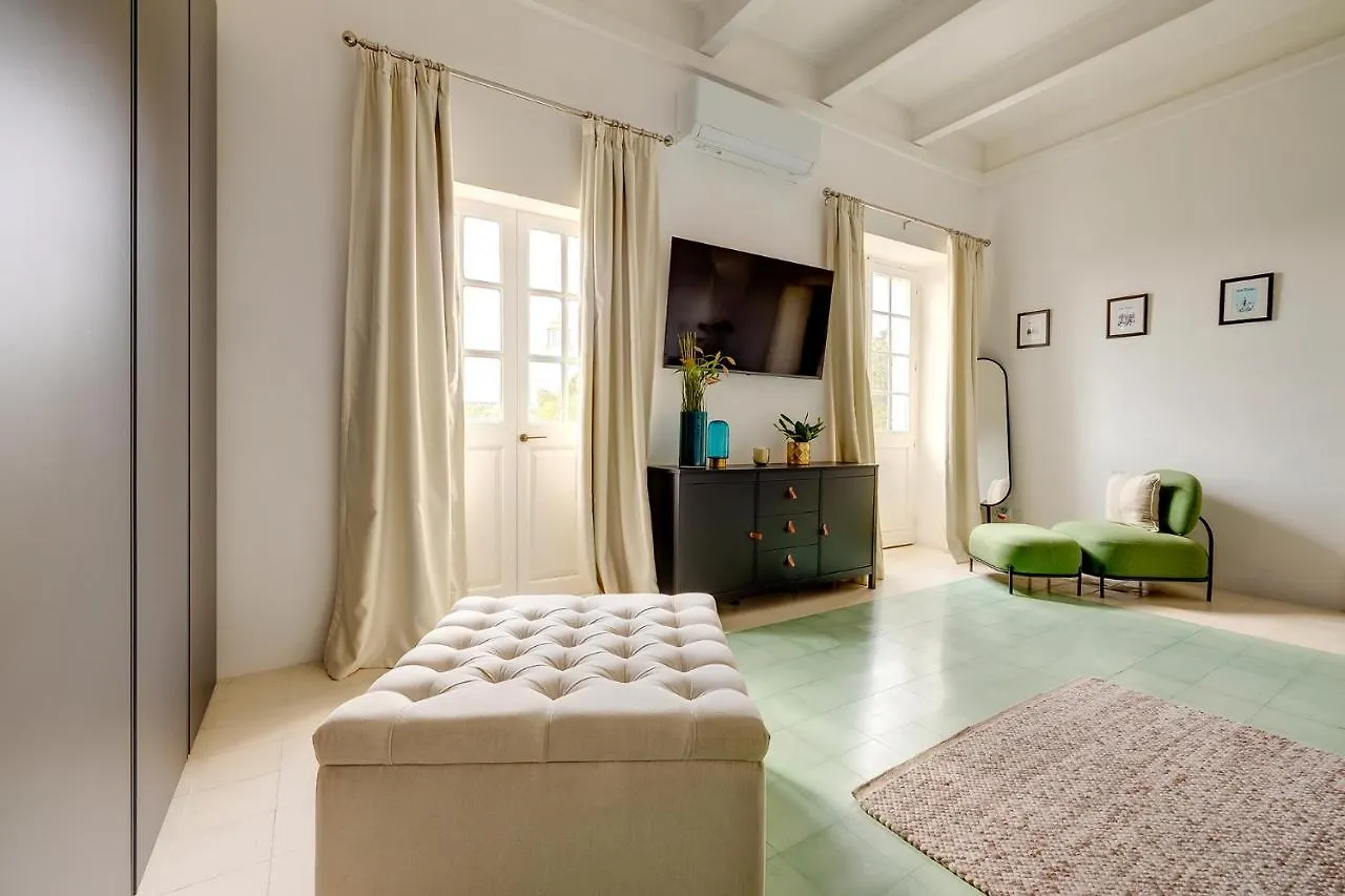 Stylish Apartment Steps From The Capital Il-Furjana