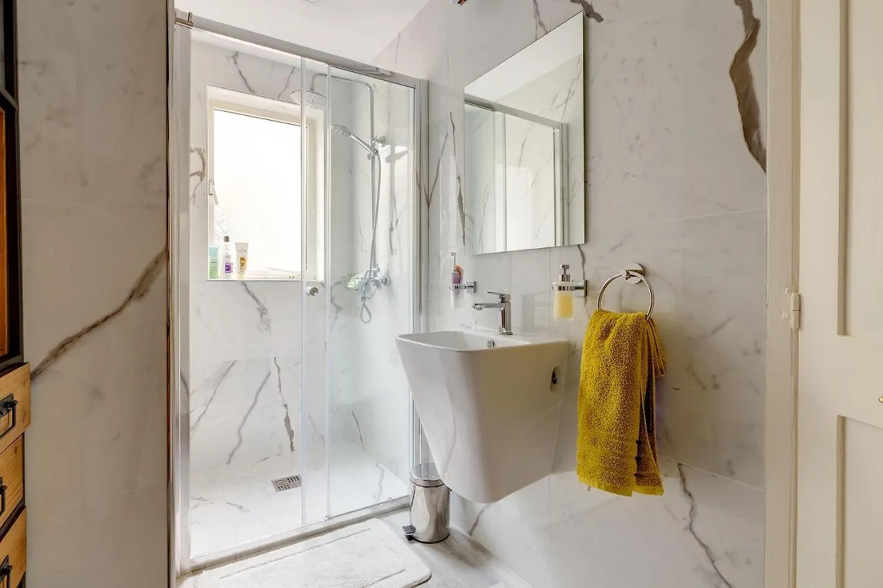 Stylish Apartment Steps From The Capital Il-Furjana 0*,  Malta