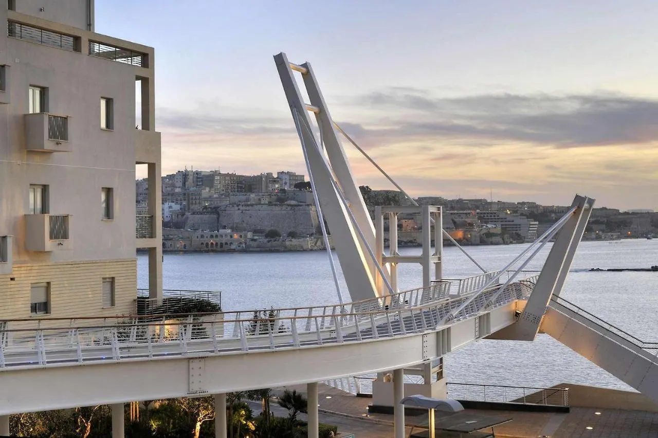 Stylish Apartment Steps From The Capital Il-Furjana Malta