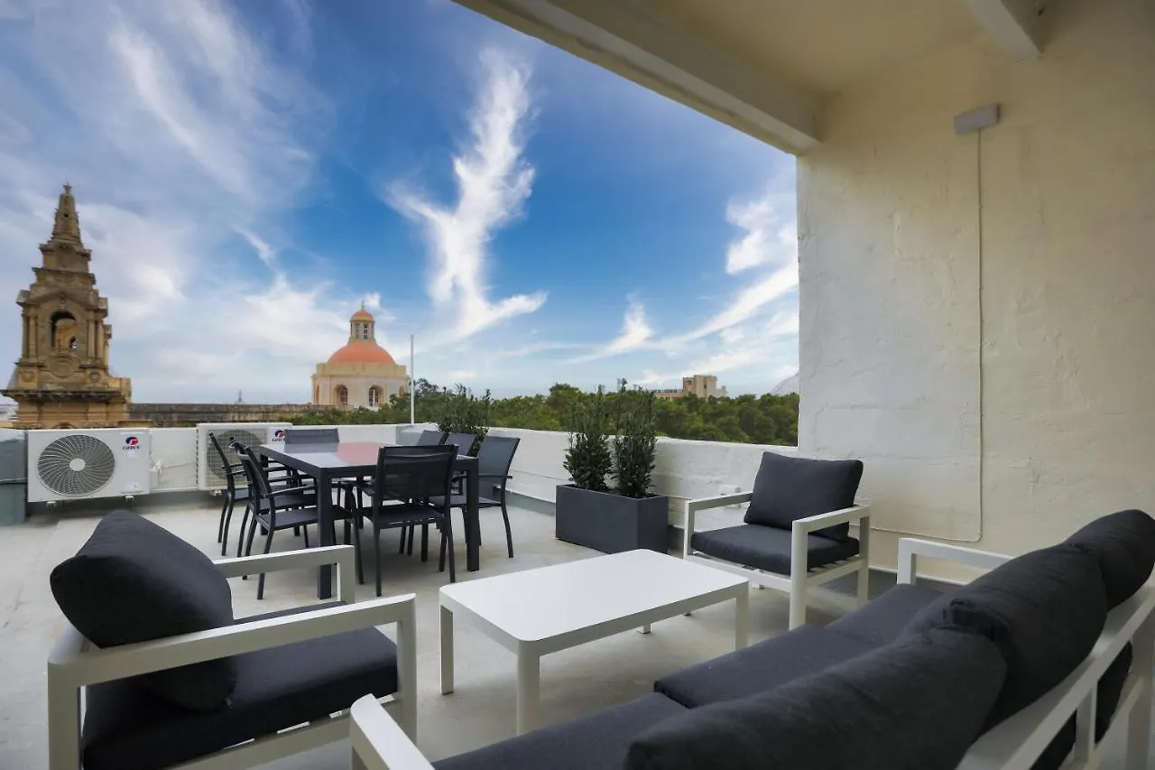 Stylish Apartment Steps From The Capital Il-Furjana