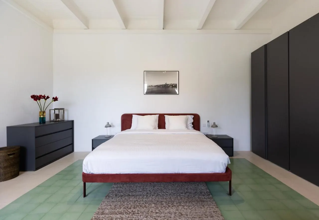 Stylish Apartment Steps From The Capital Il-Furjana