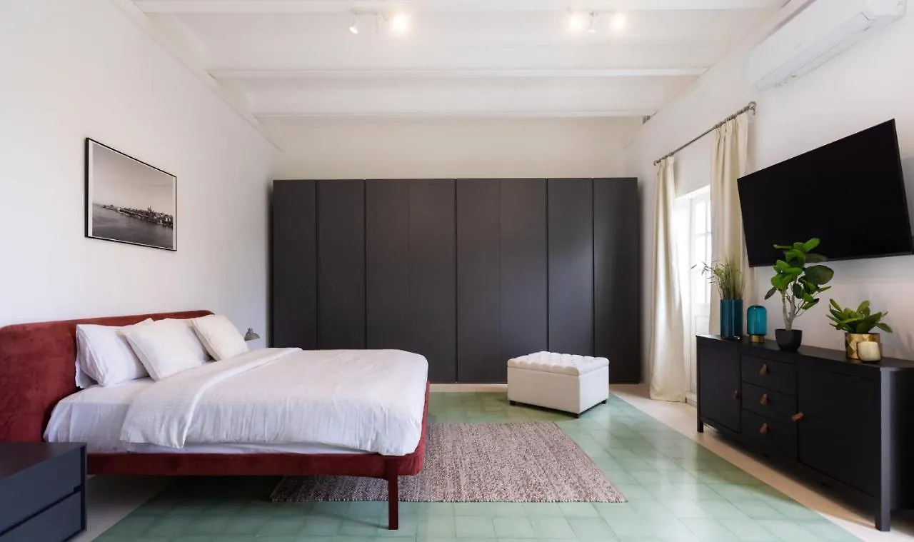 Stylish Apartment Steps From The Capital Il-Furjana Malta