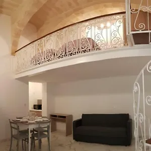 Palazzo Leonardo Apartment